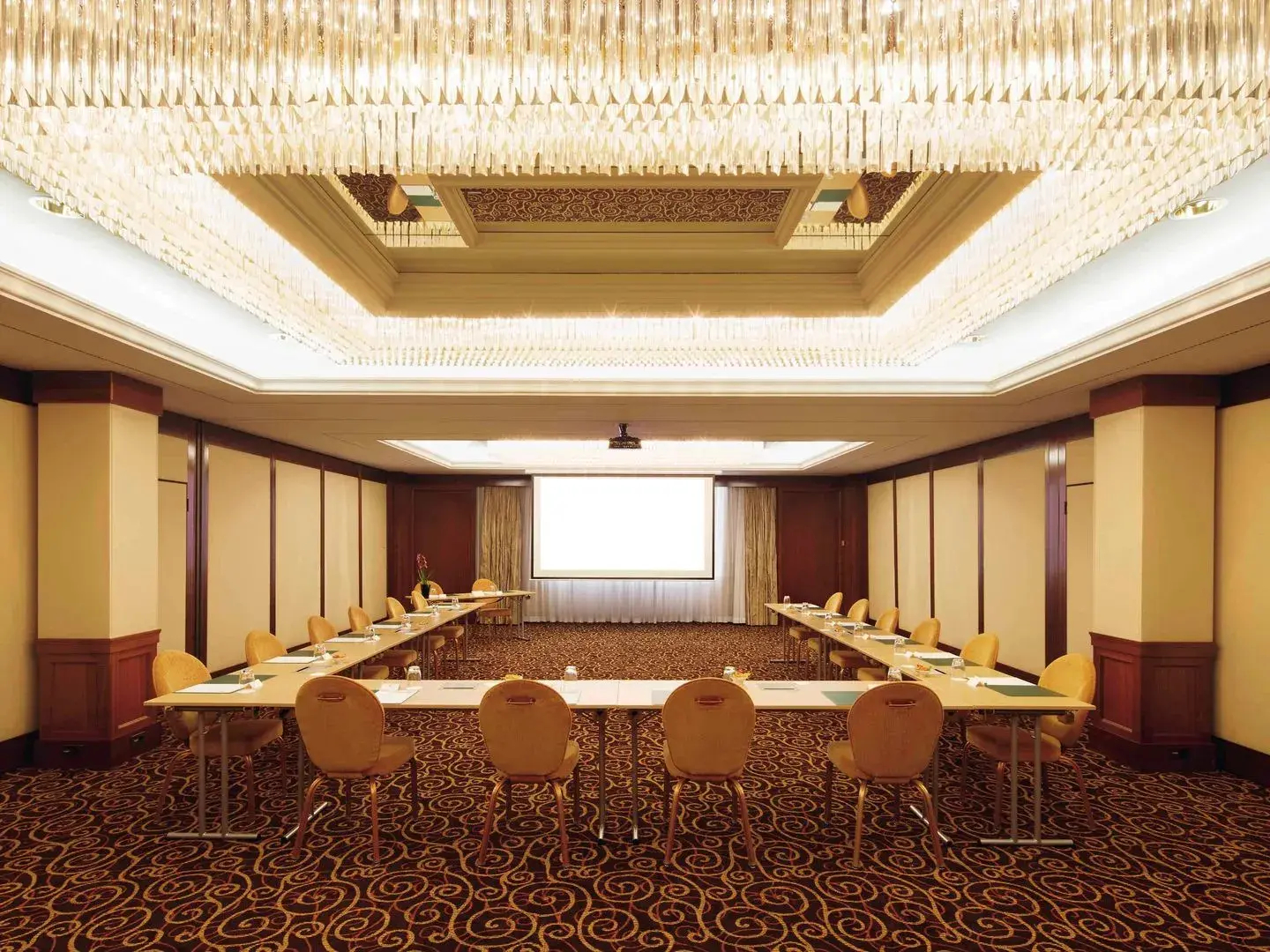 Mövenpick Hotel Geneva