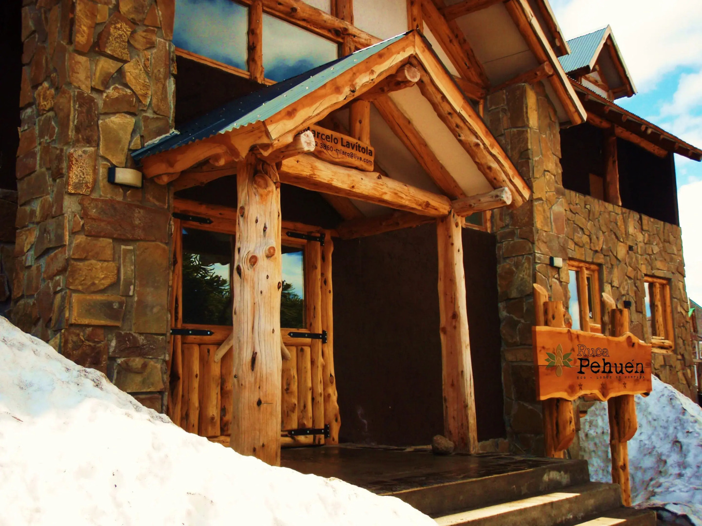 Ruca Pehuen Eco-Lodge De Montaña