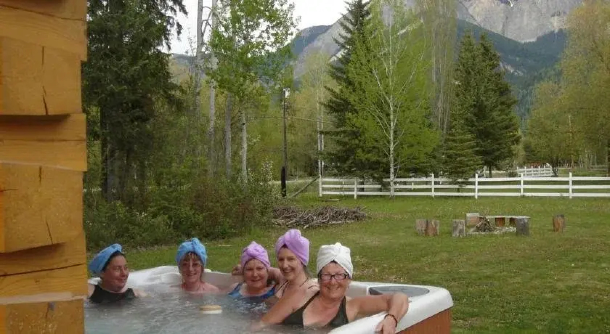 Kicking Horse Kabins