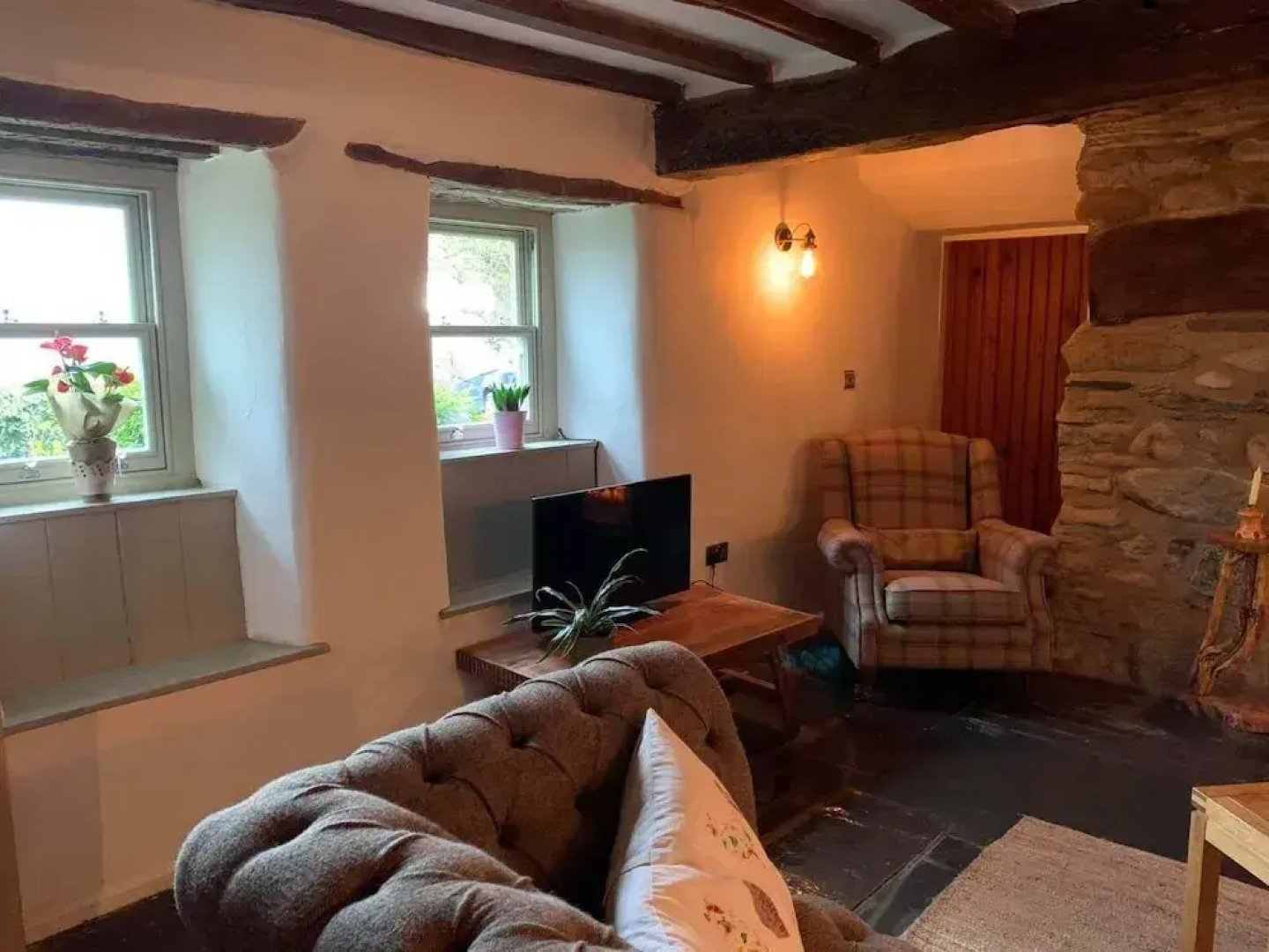 Idlewild Animal Sanctuary Farmhouse Stay - Charity