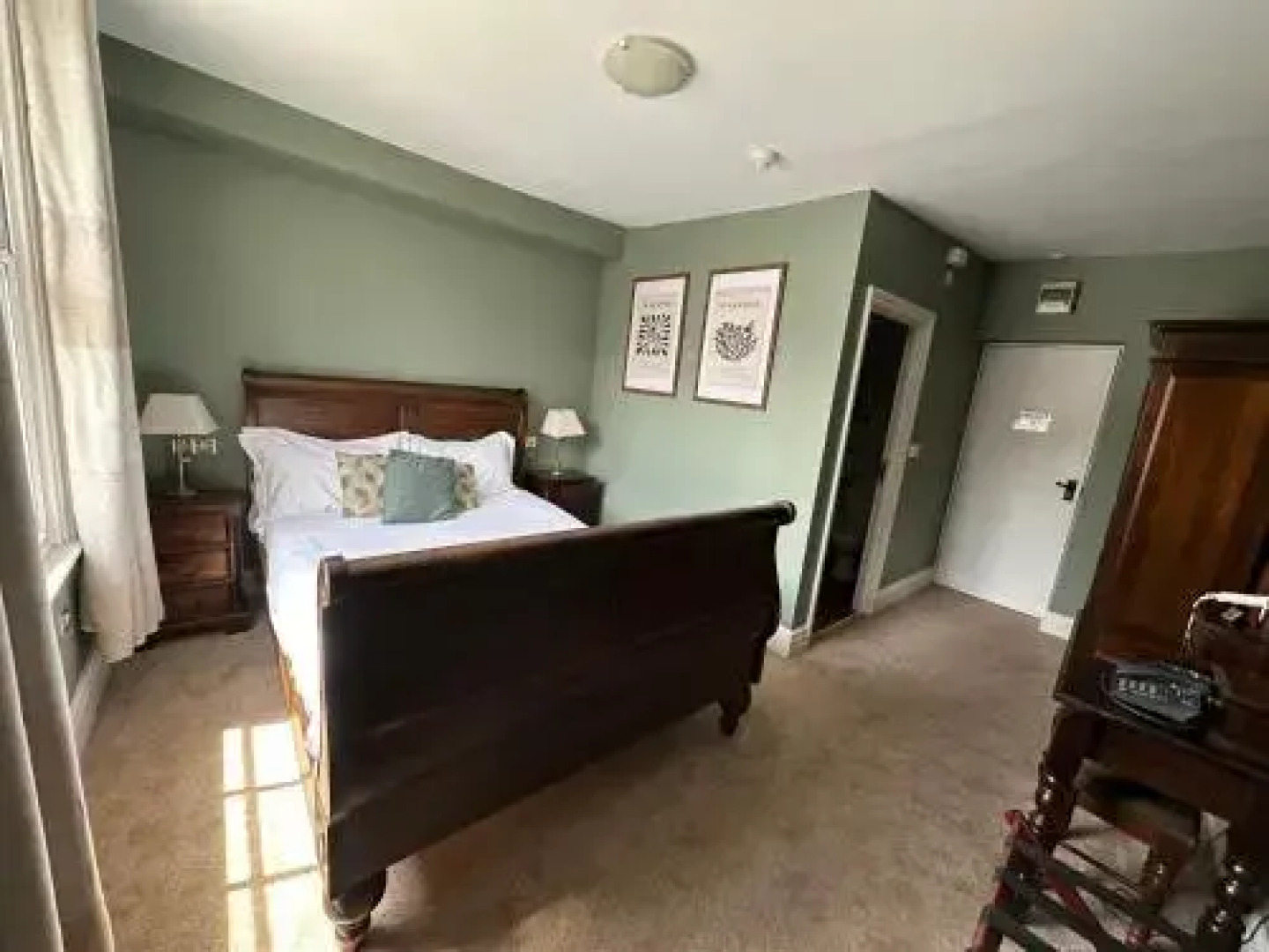 The White Hart Hotel