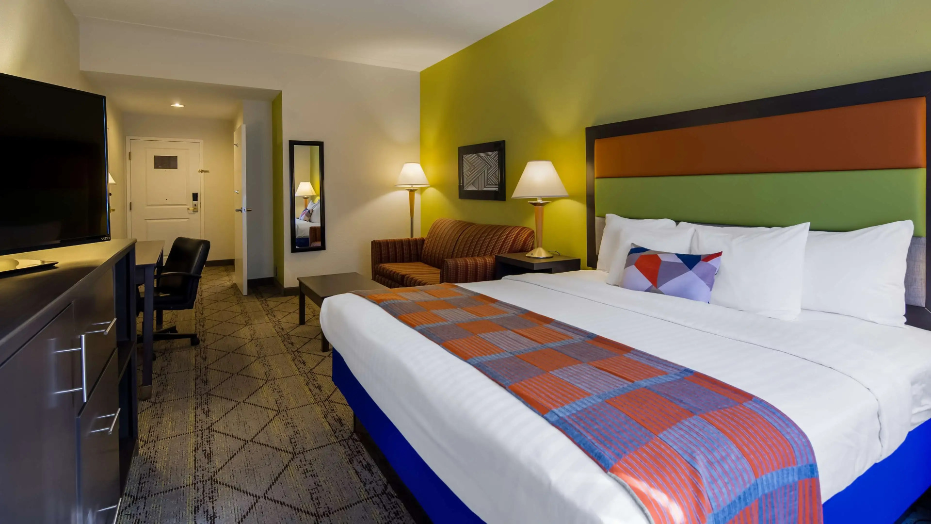 Best Western Plus Newport News Inn & Suites
