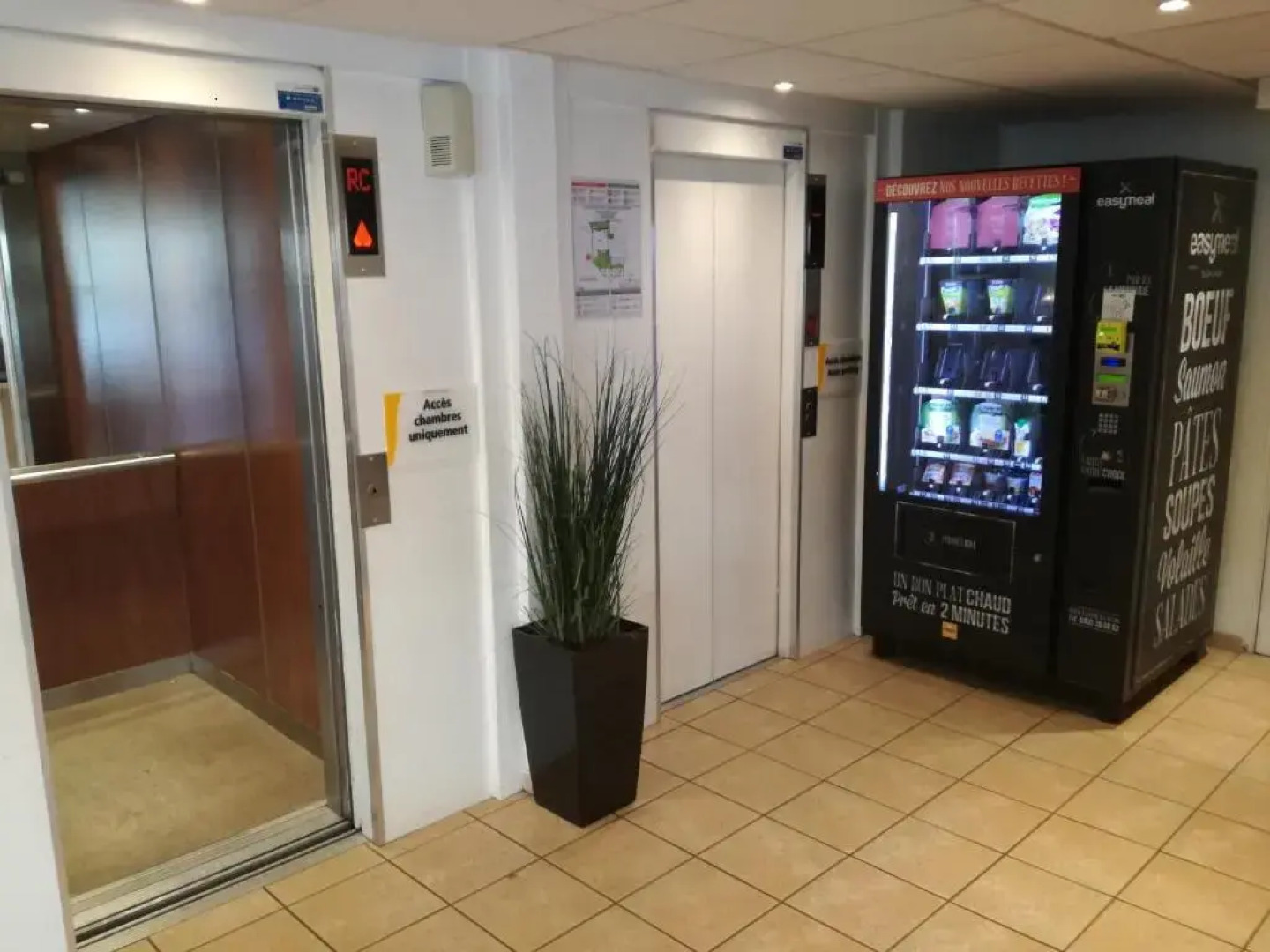 Premiere Classe Paris Ouest - Pont De Suresnes