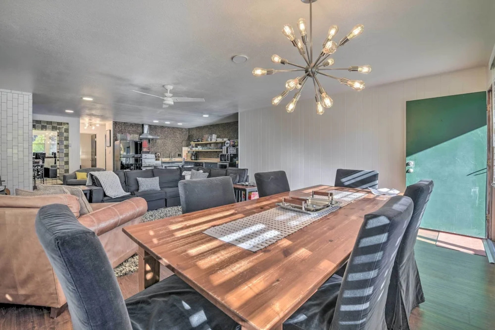 Walk to Ski Slopes! Red River Condo w/ Fireplace