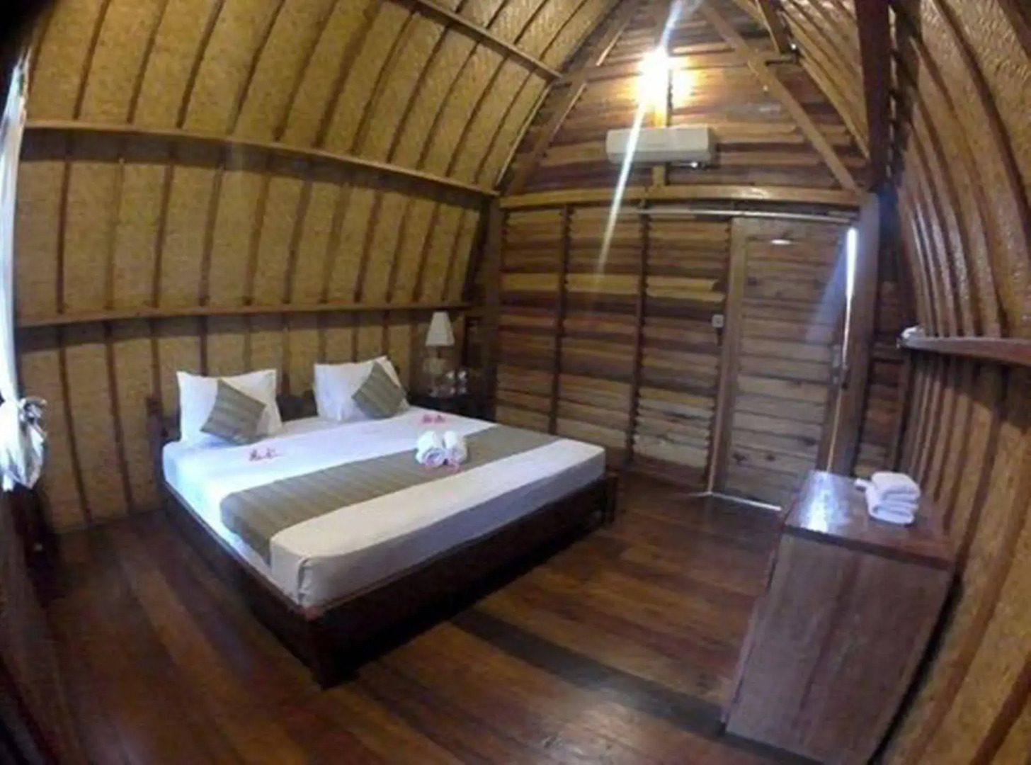 Laguna Gili Beach Resort