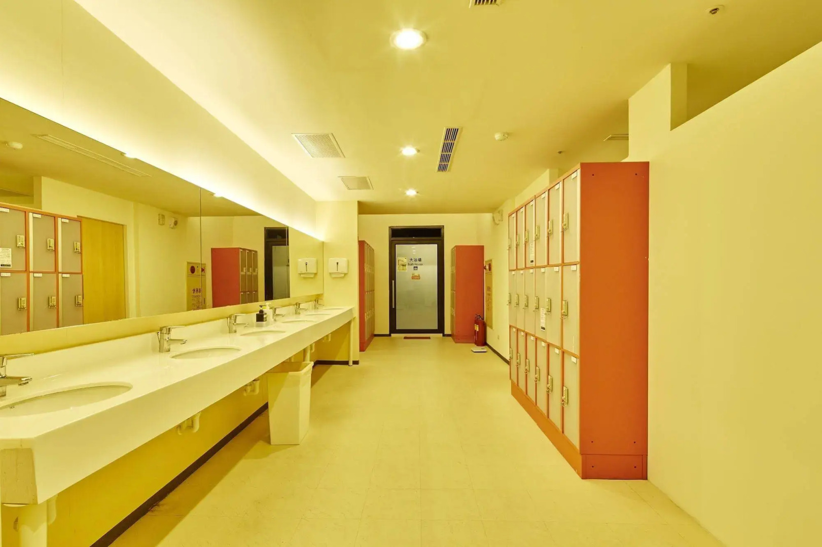 Single inn kaohsiung Lisen Hostel