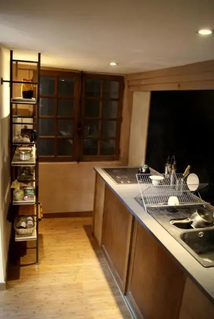 Appartement dans un atelier d'artiste