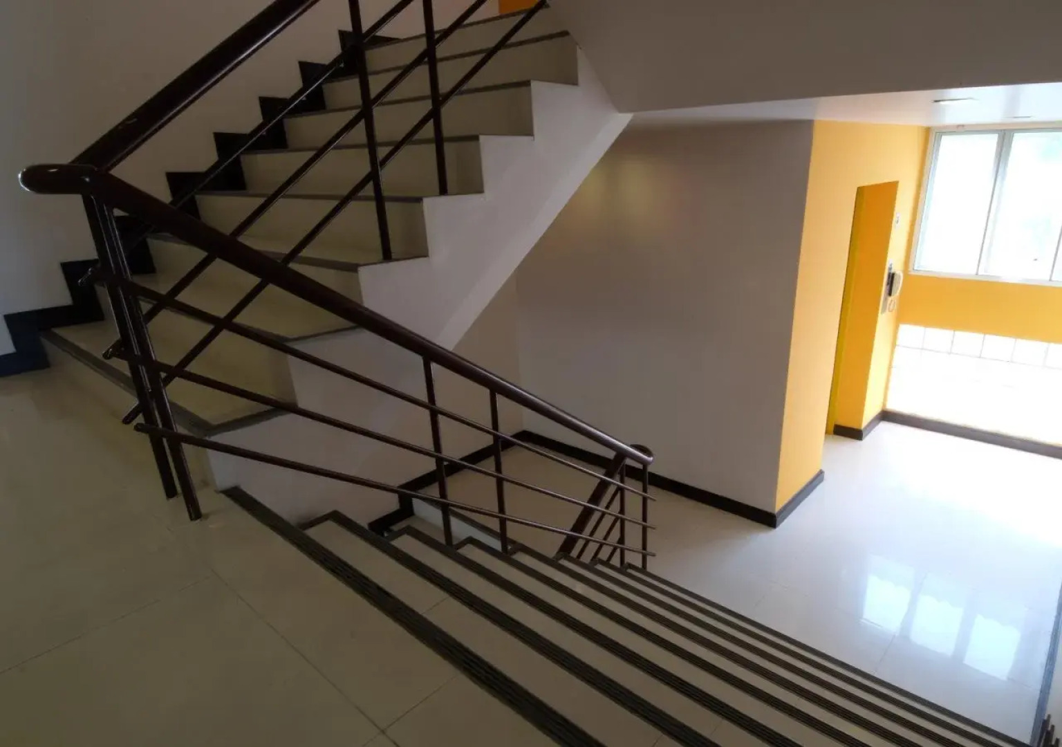 Silpsuvarnabhumi Apartment