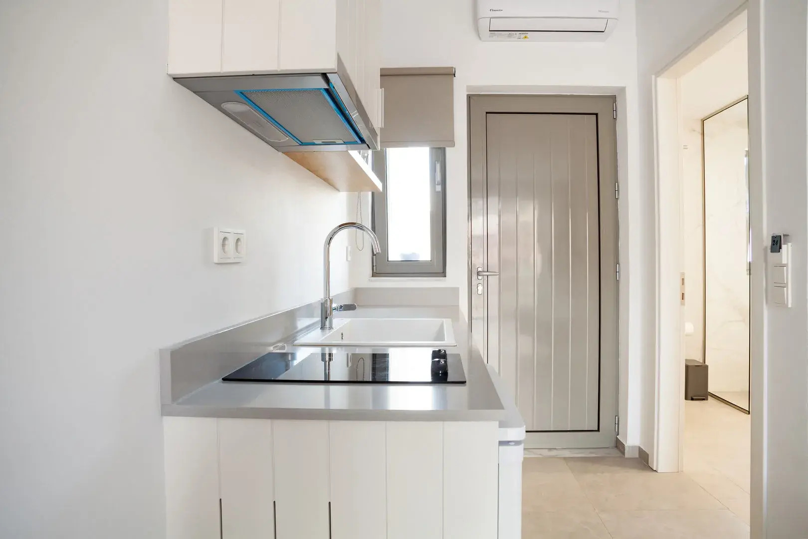 Melissa Apartments, Studios & Suites