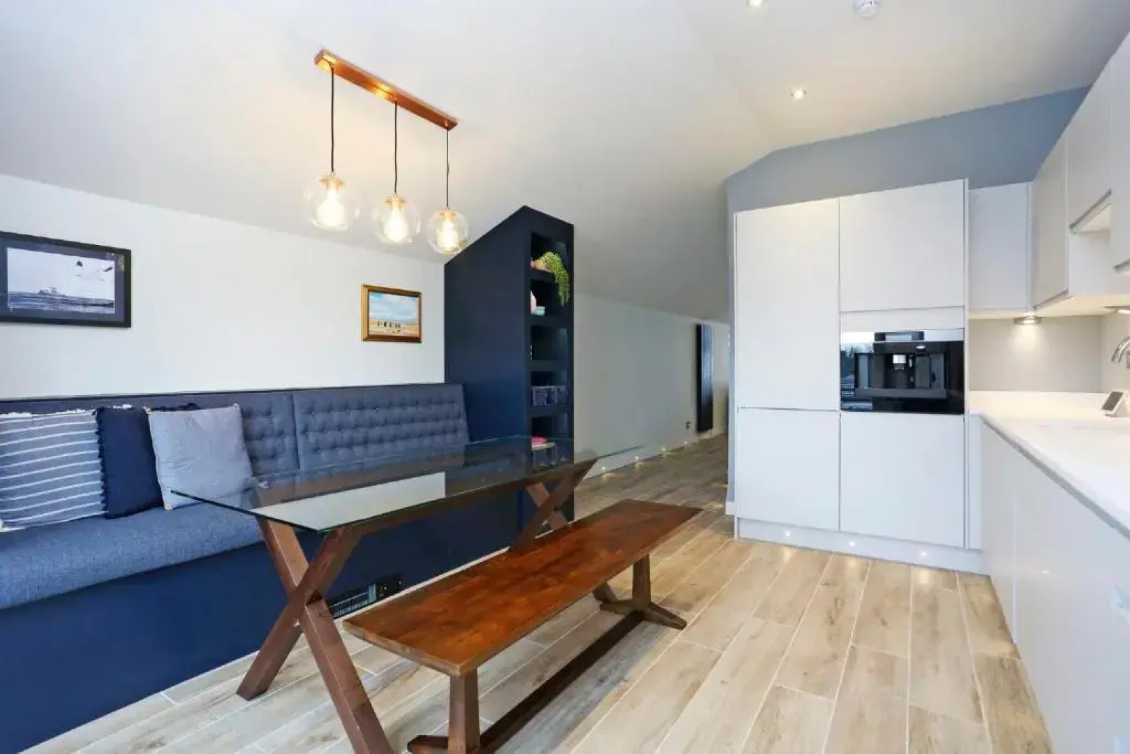 Stylish 3 bed with Stunning Sea Views