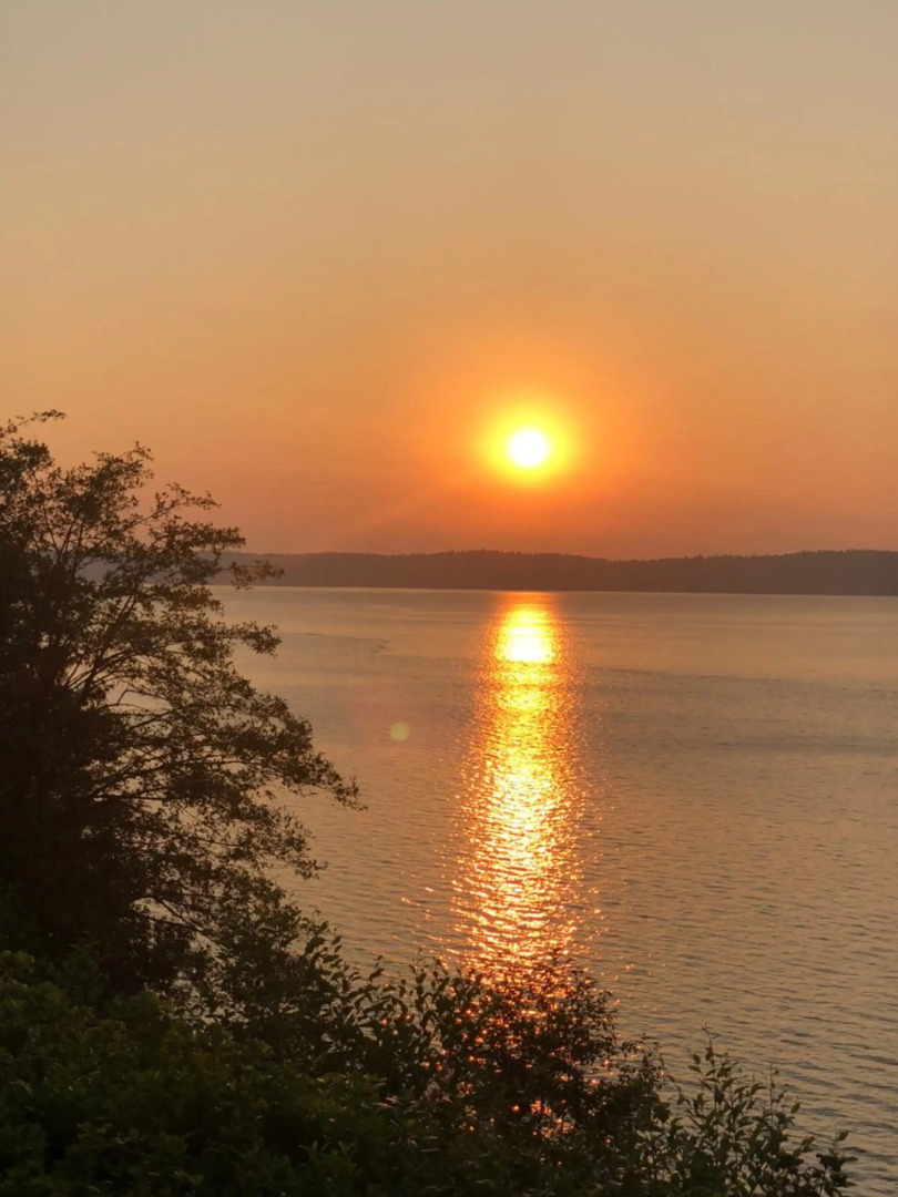 Redondo waterfront house with a private room