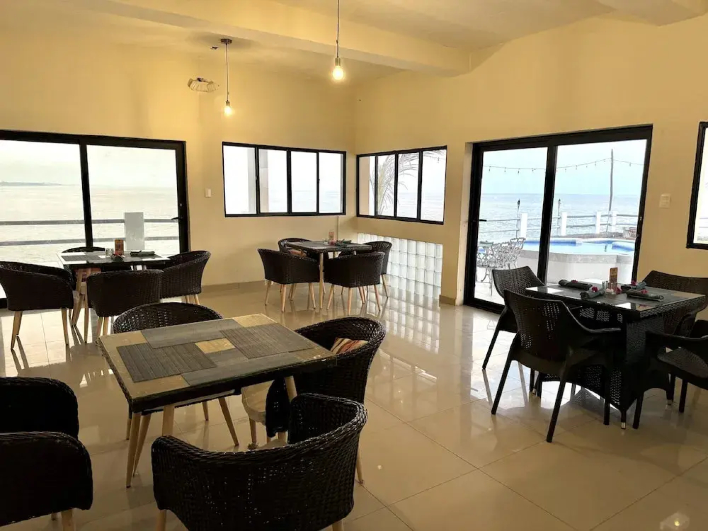 Paradise Surf Hotel