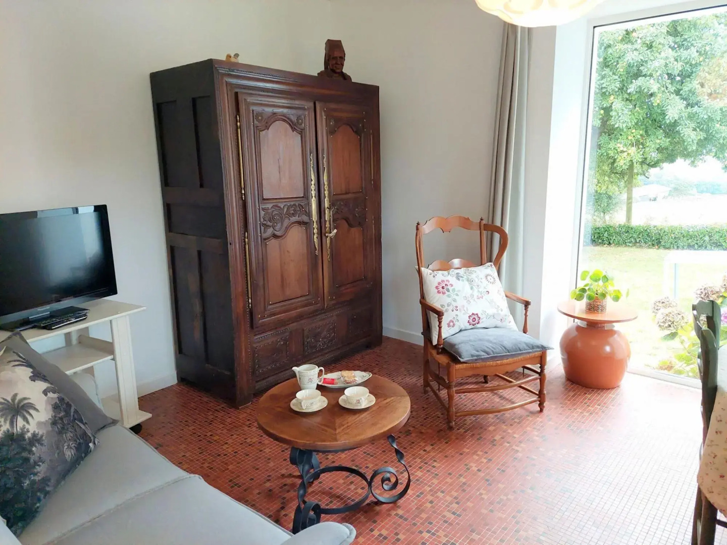 Holiday Home With sea Views, Tregarvan