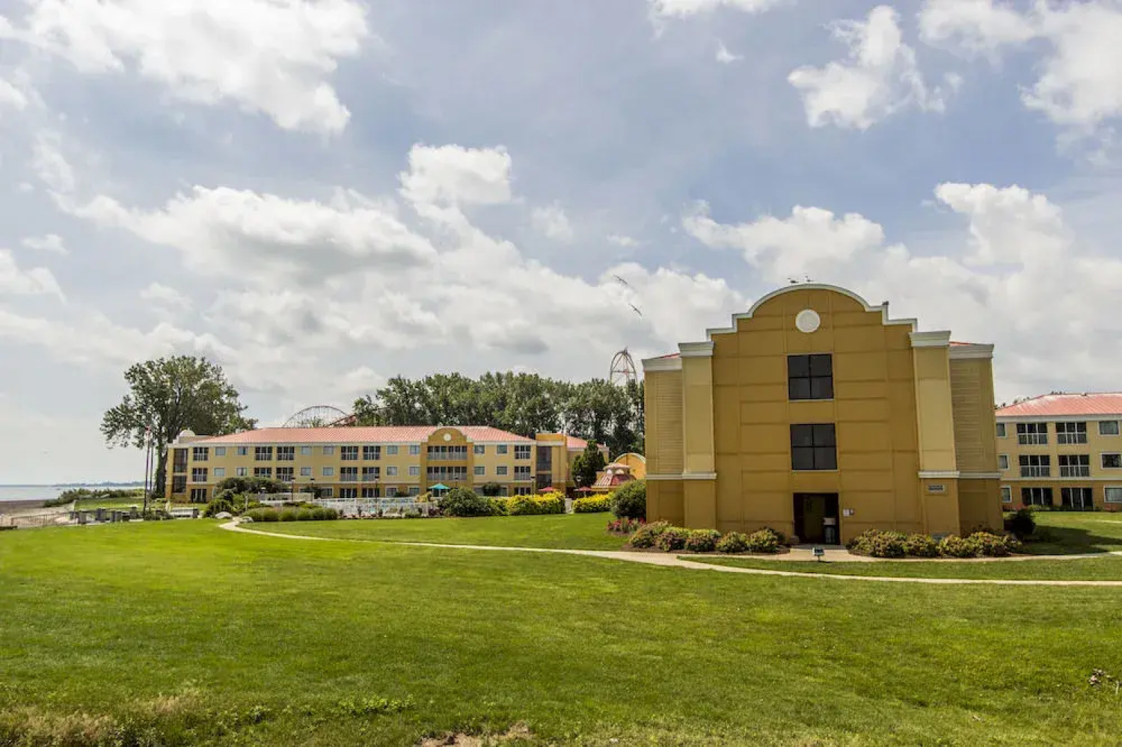 Cedar Point's Sandcastle Suites