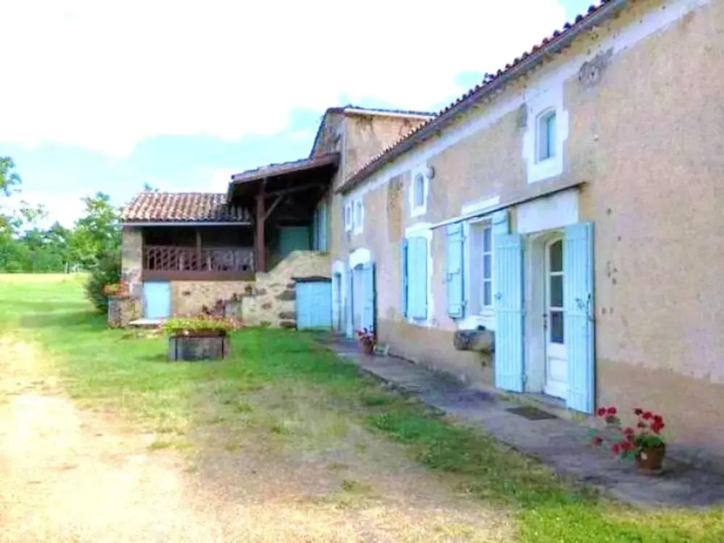 House With 4 Bedrooms in Capdrot, With Furnished Garden