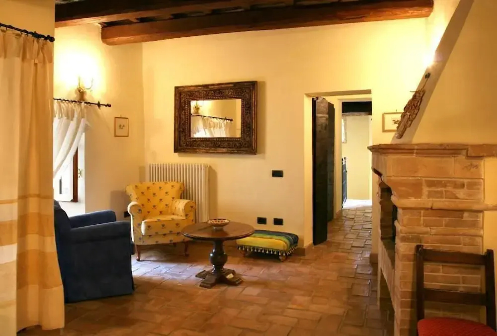 Le Logge di Silvignano Historic House