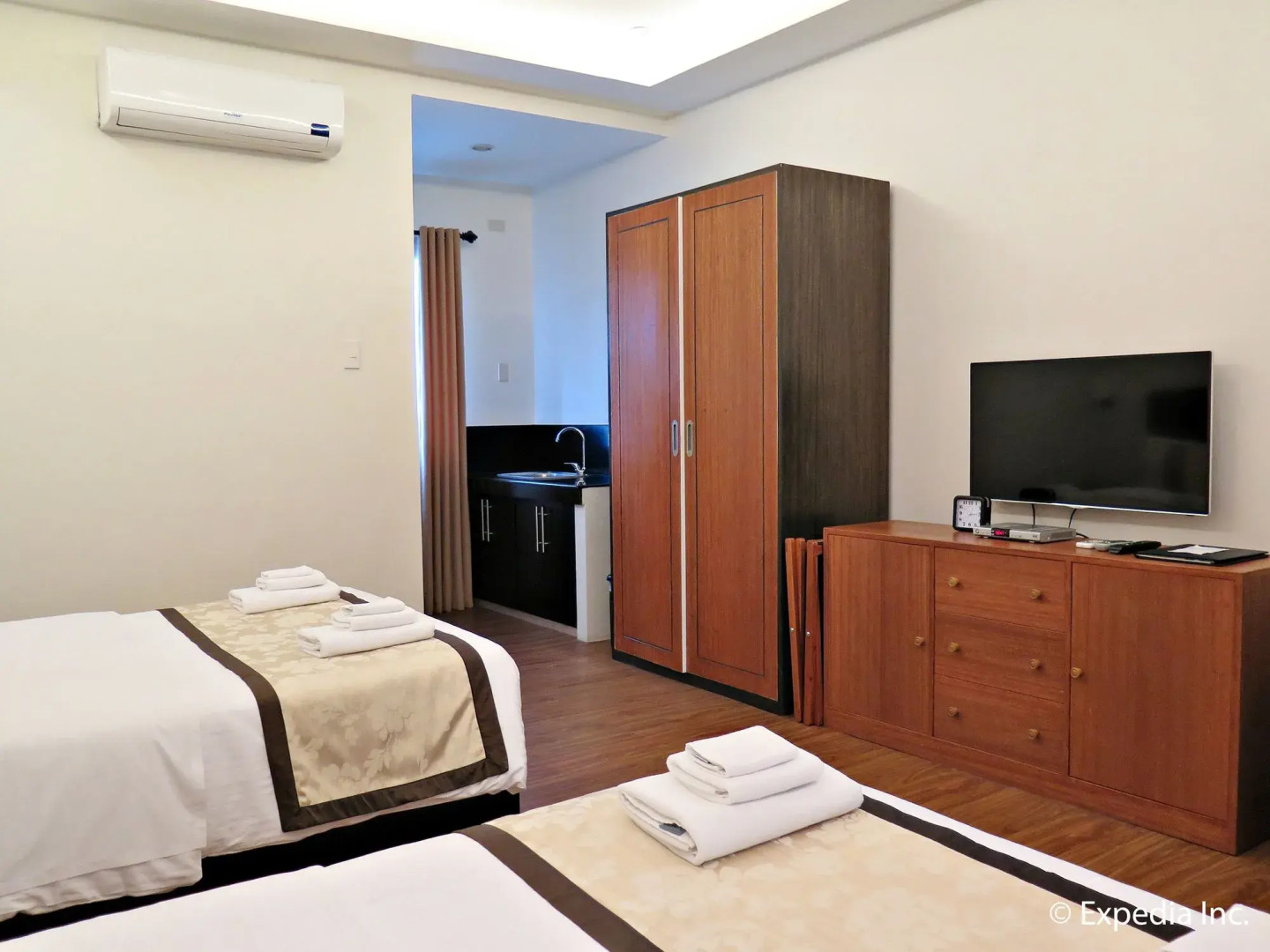 Capital O 642 The Junction Tagaytay