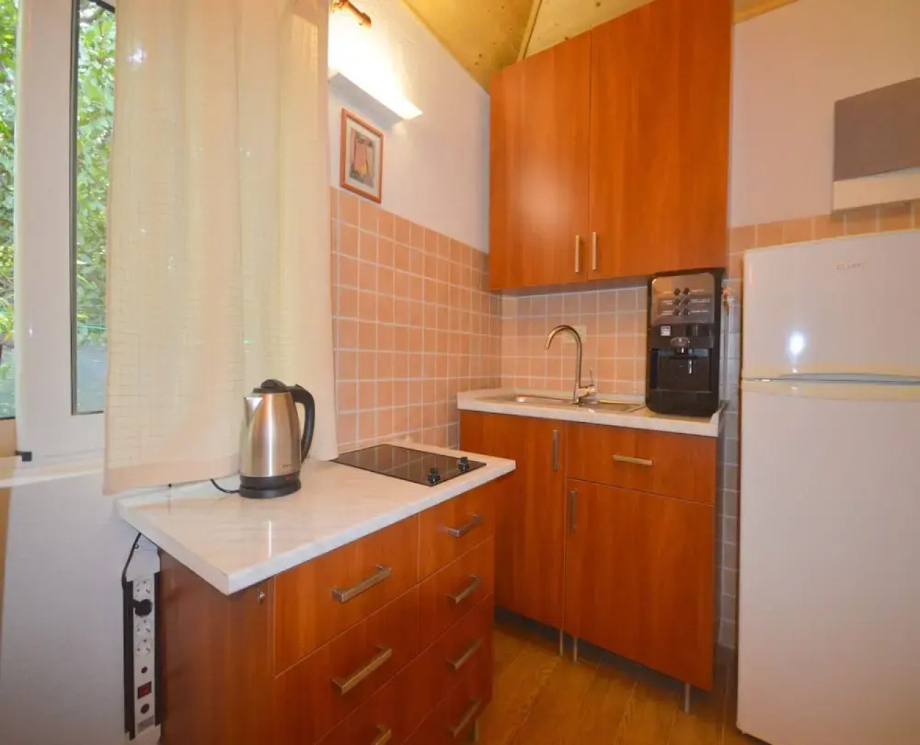 Lazzaro Apartments