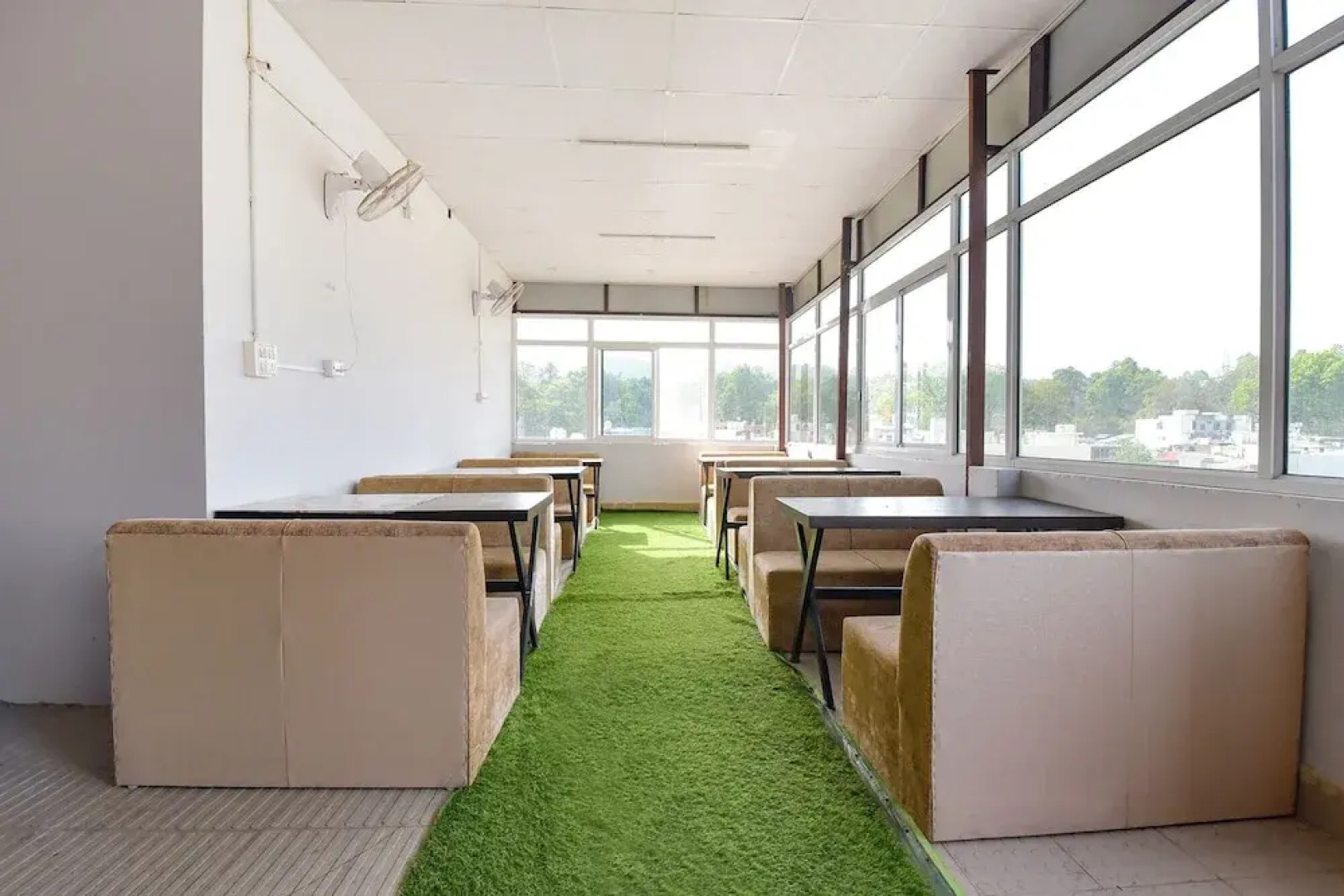 Fabhotel Nakshatra Palace