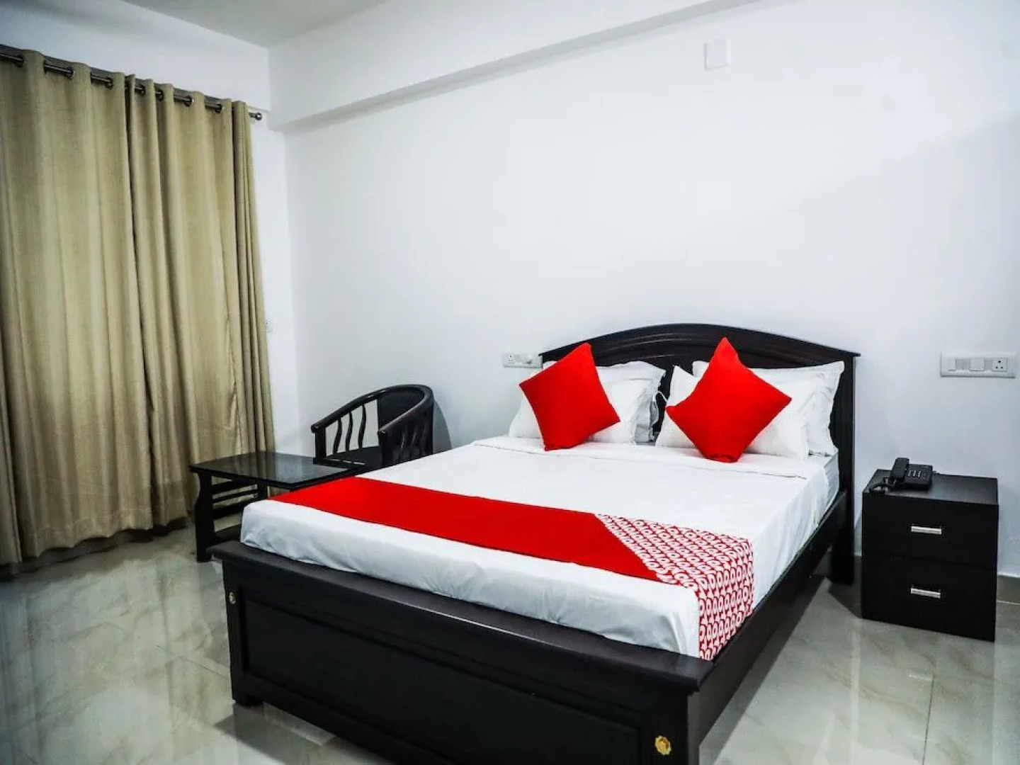 Oyo 27757 Mayflower Residency