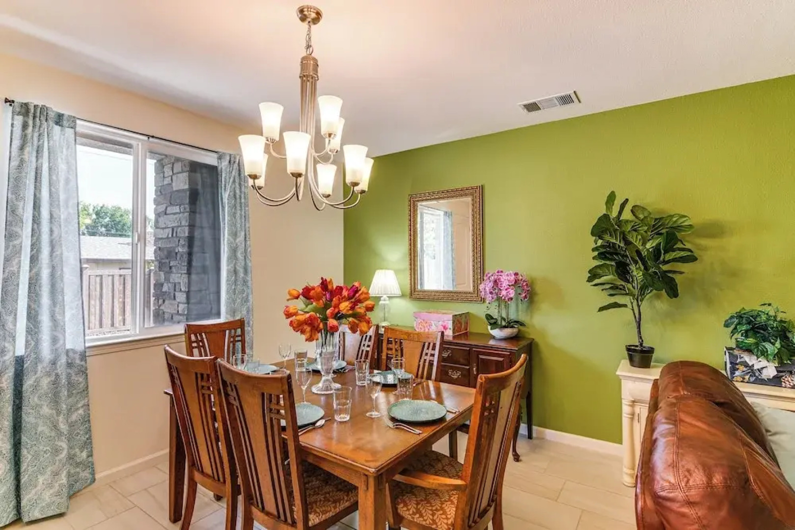 16 Mi to Lake Tahoe: Carson City Townhome