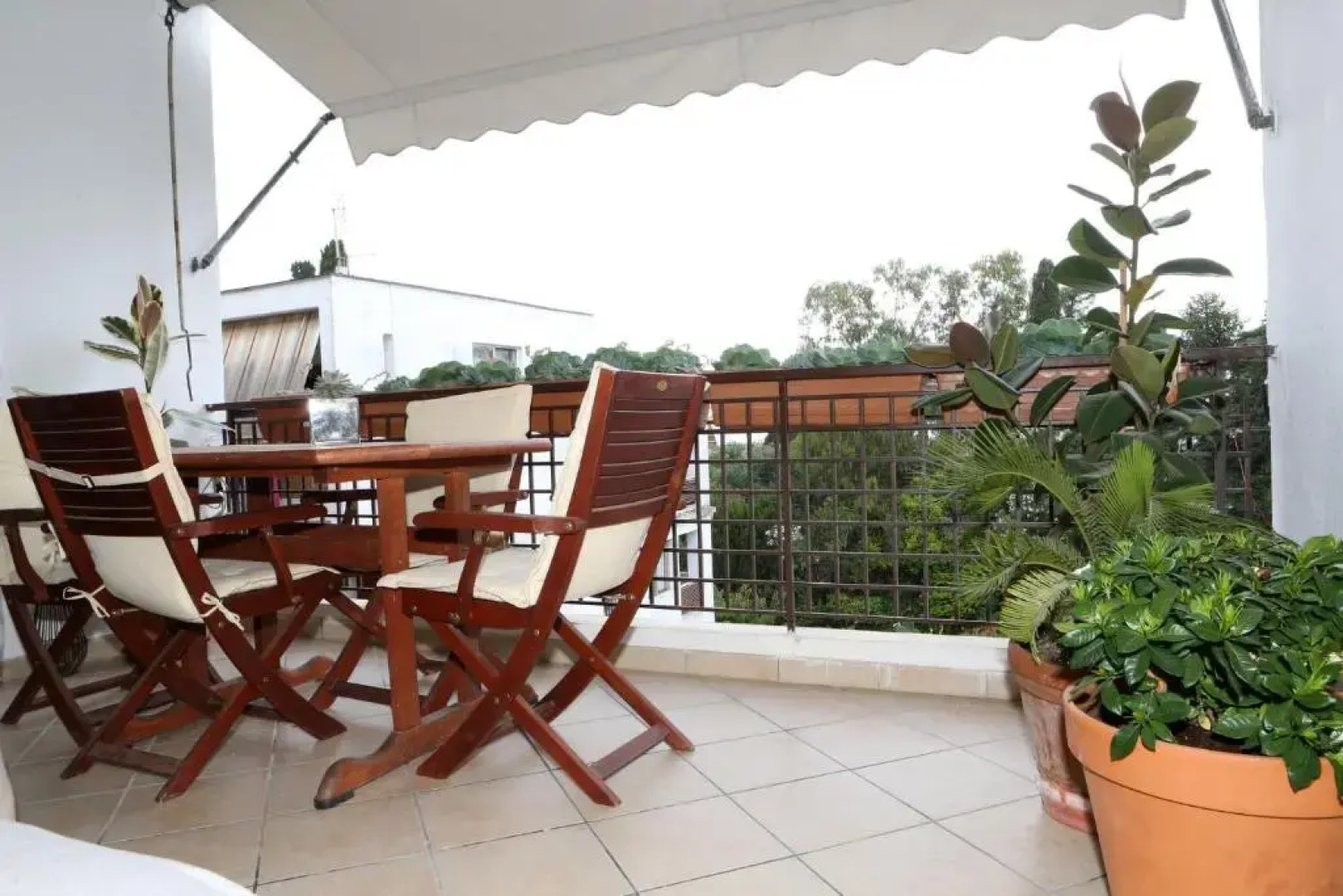 Ninos Luxury Apartment