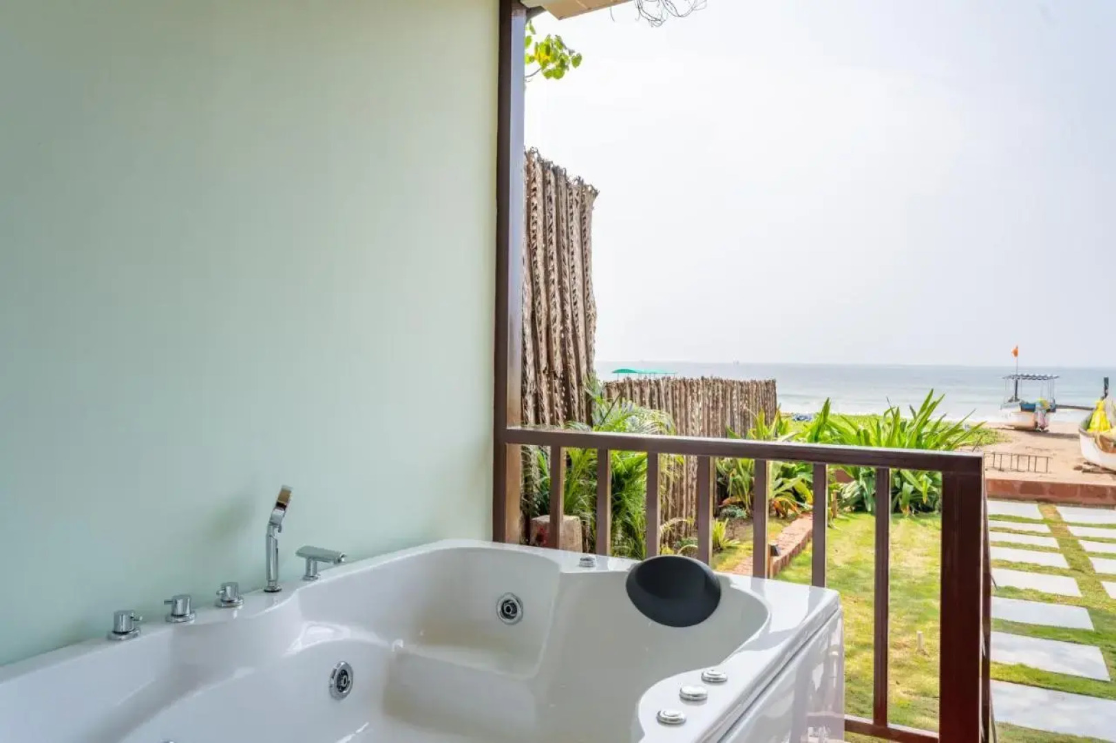 Agonda Banyan Tree Beach Huts