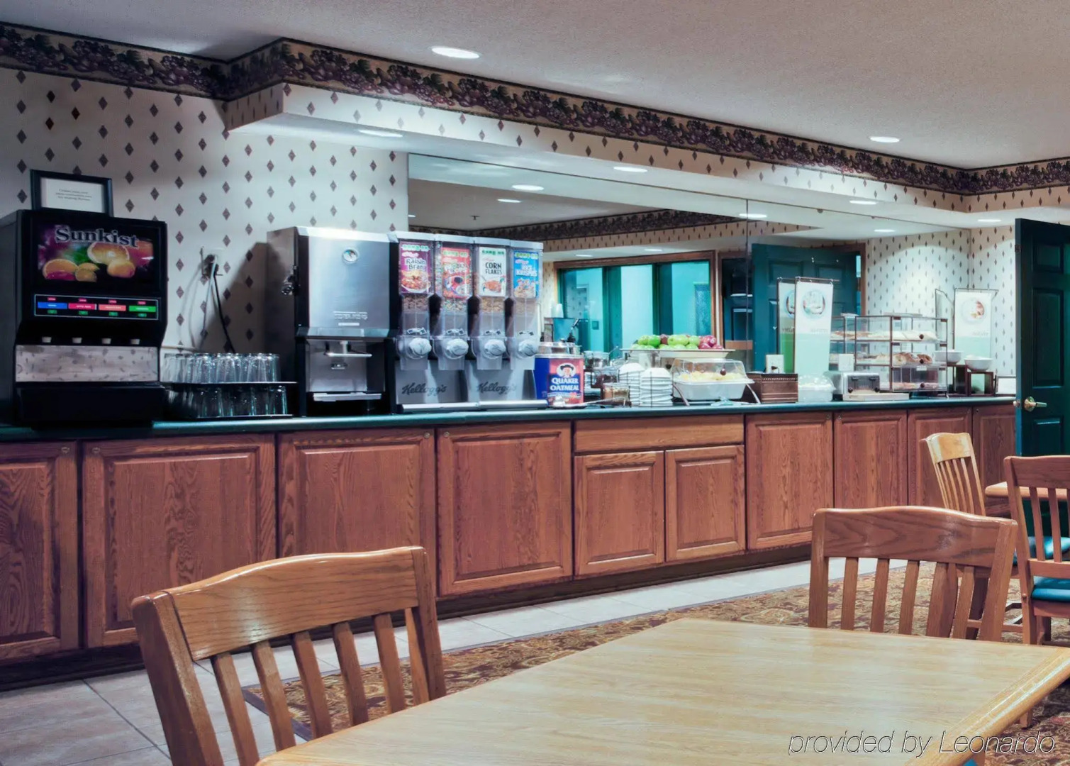 Country Inn & Suites by Radisson, Ames, IA