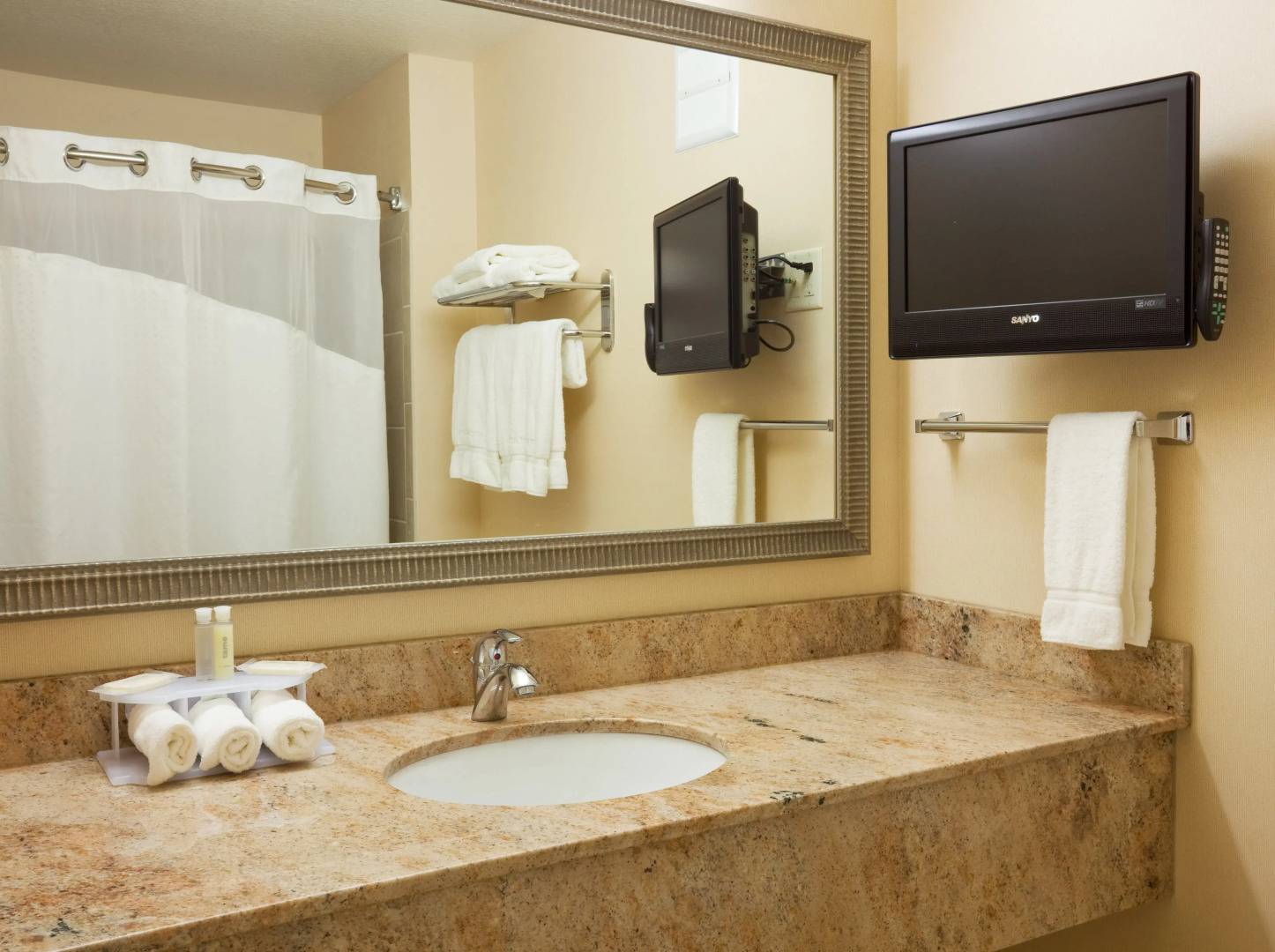 Holiday Inn Express & Suites Winona by IHG