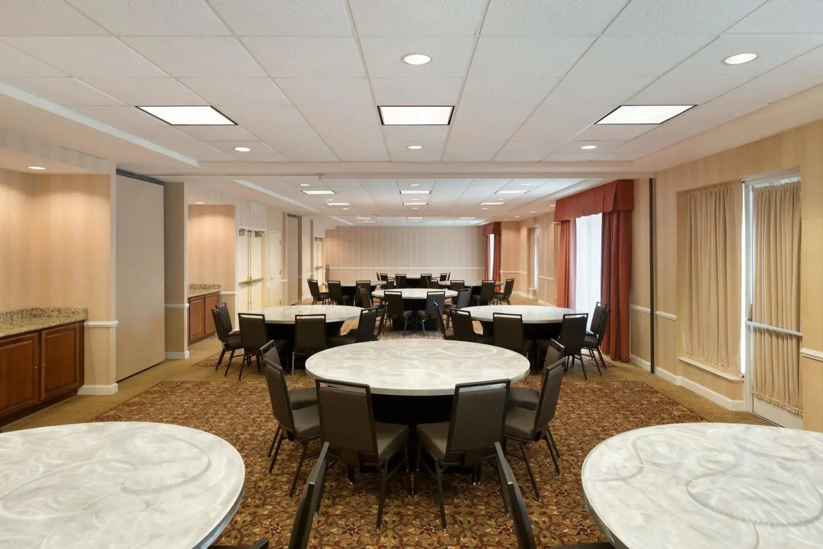 Hilton Garden Inn Chicago / Oak Brook