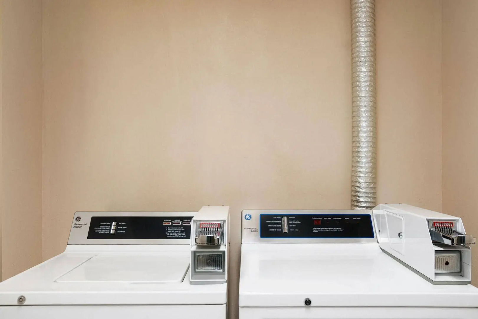 Super 8 Williamsville Buffalo Airport