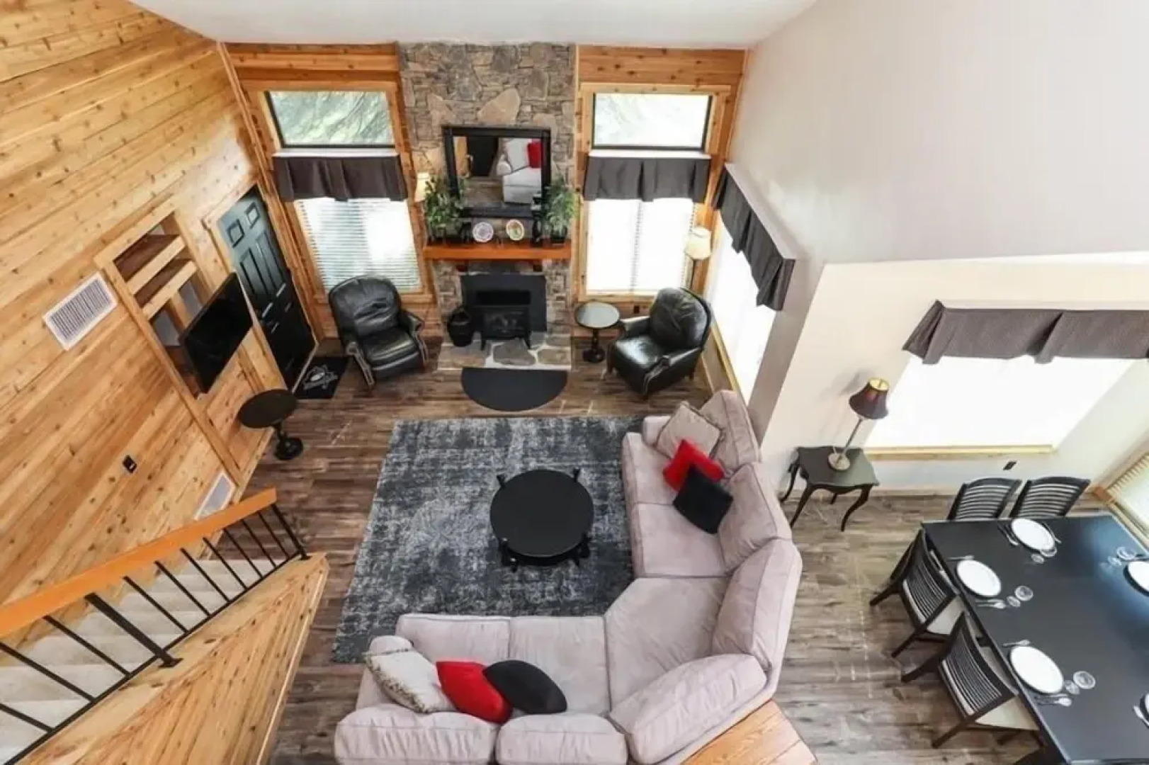 Seven Springs 2 BR Premium Condo, Walk to Slopes by RedAwnin
