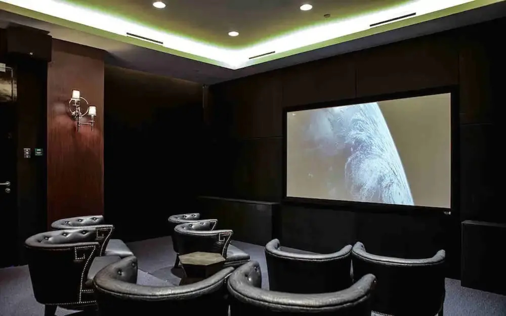Azure Urban Resort HostedbyCes