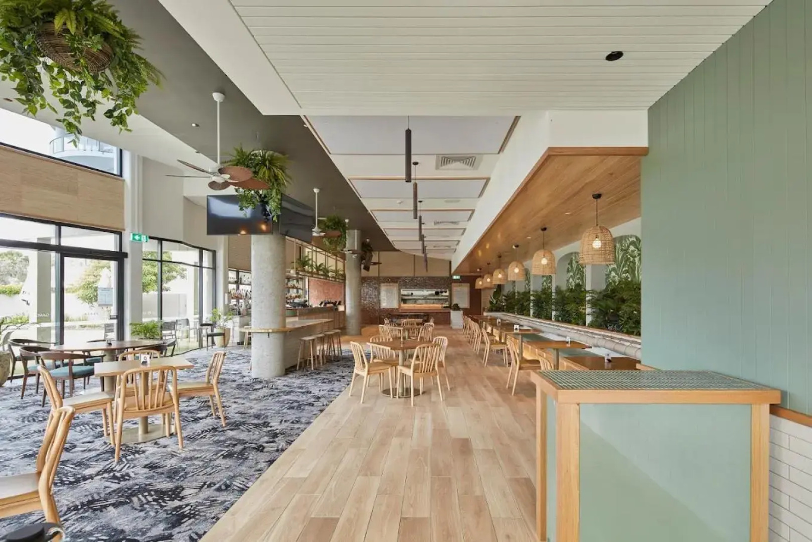 Fresh Beautifully Styled 2 BR Resort Apt at Marcoola