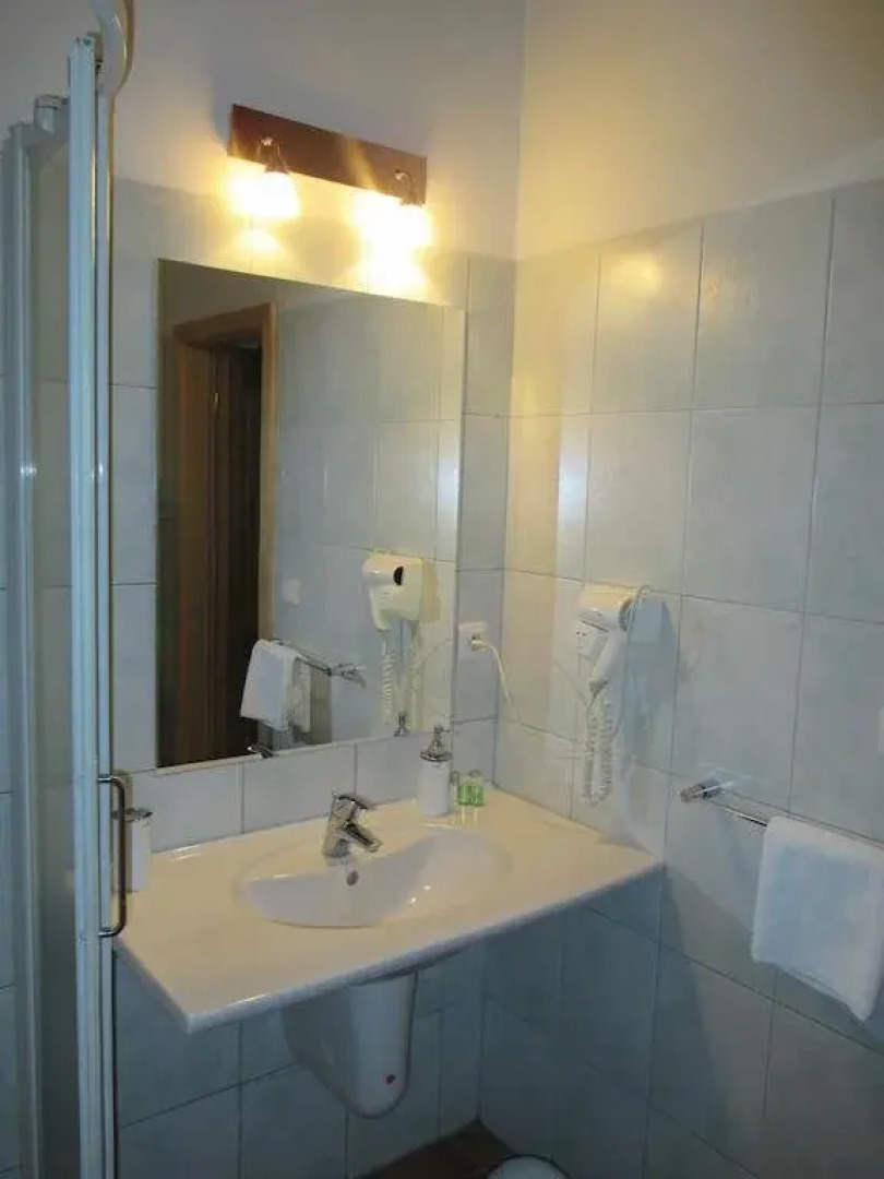 Hotel Na Statku Mirošov