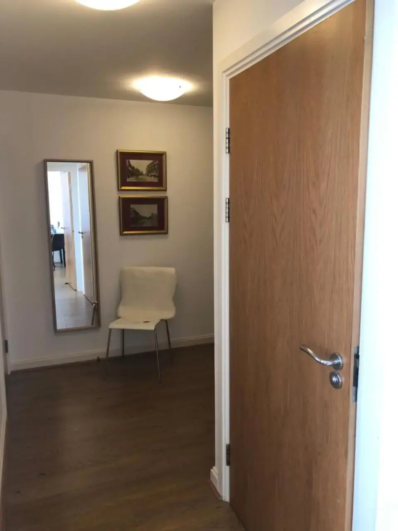 Hansen House 2 with Private Parking