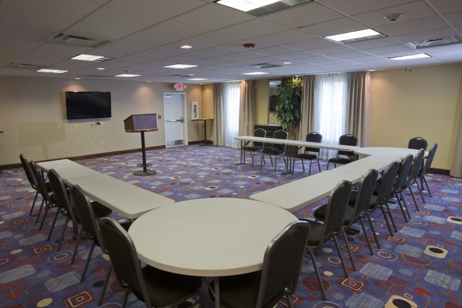 Holiday Inn Exp New Albany by IHG