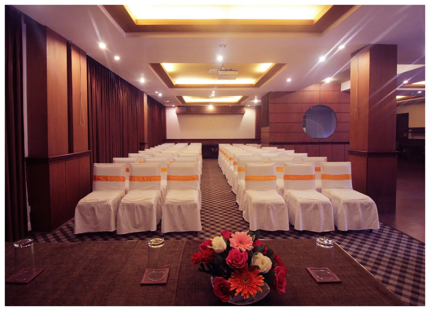 Suhim Portico Hotel & Resort