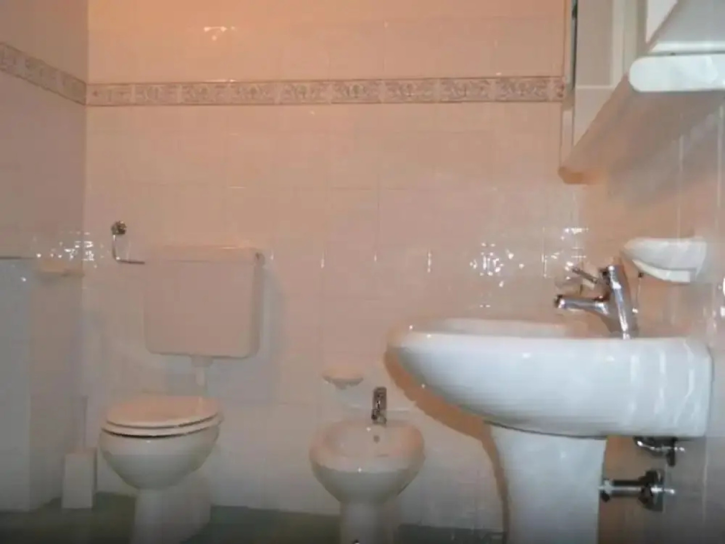 Farmhouse in Tuscany With Pool & Valley Views