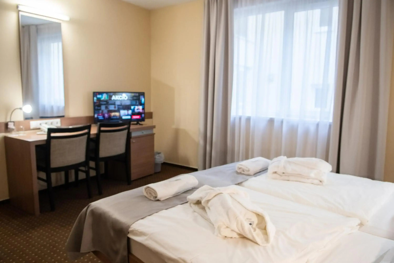 CE Plaza Hotel