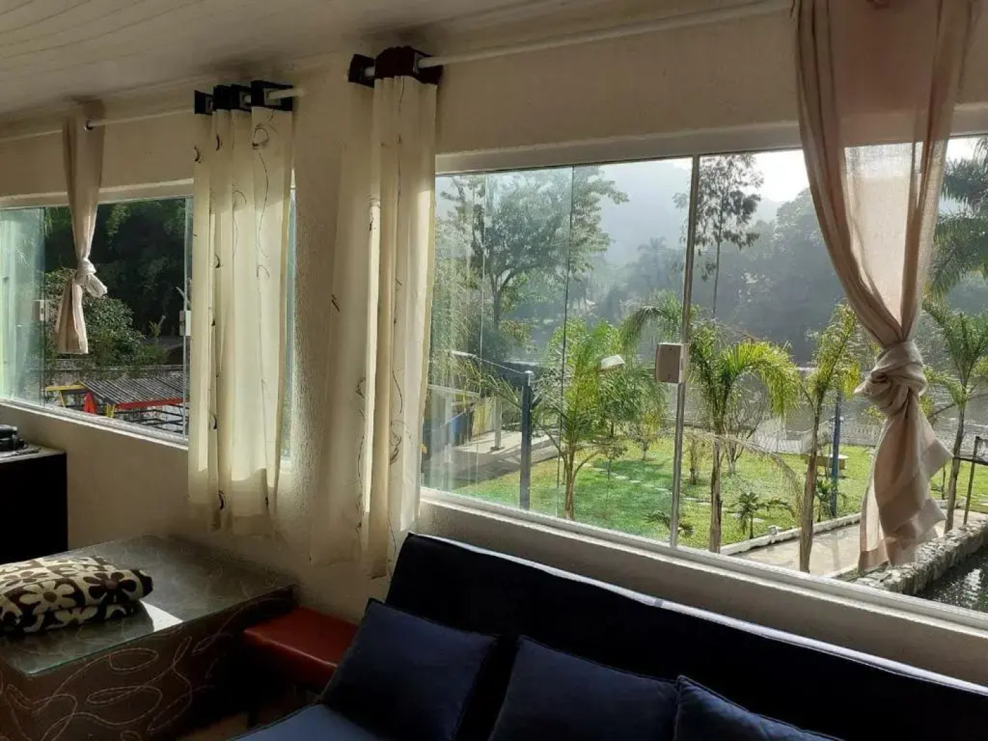 Chacara Guararema p/25 pessoas a 800mts do centro