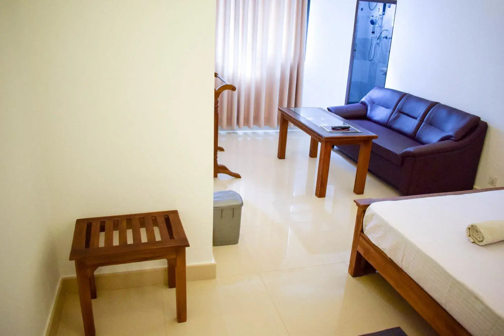 Yoho Menarigama Road