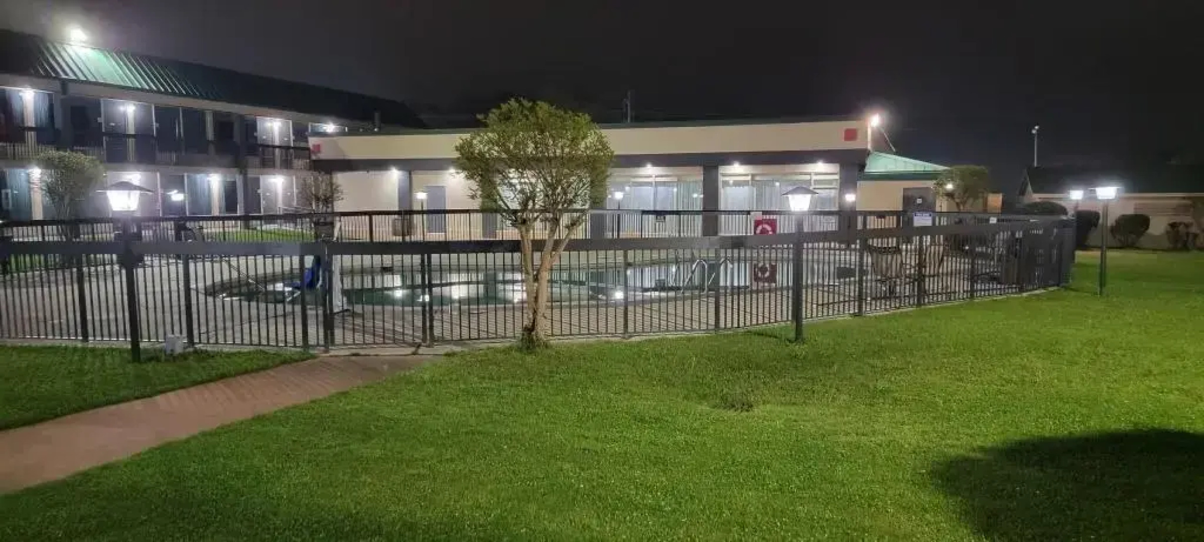 Ramada by Wyndham & Suites Warner Robins