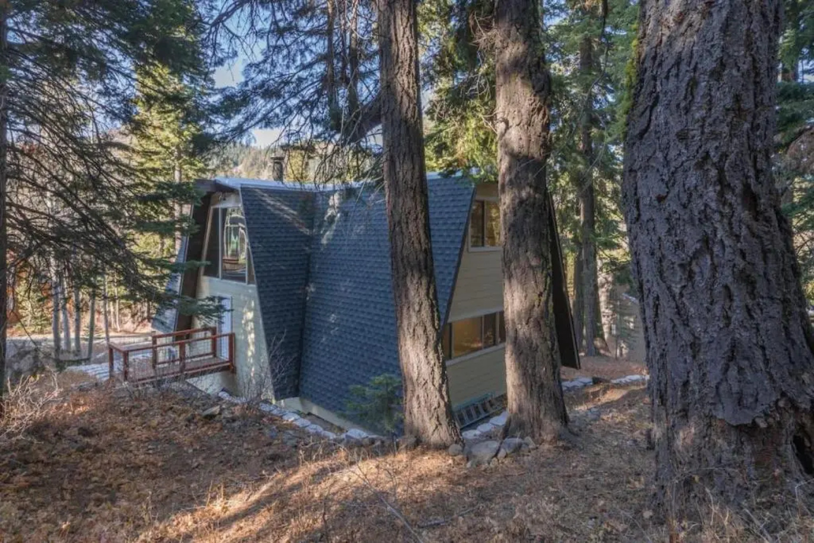 Midnight by Avantstay Remodeled Alpine Meadows A-frame