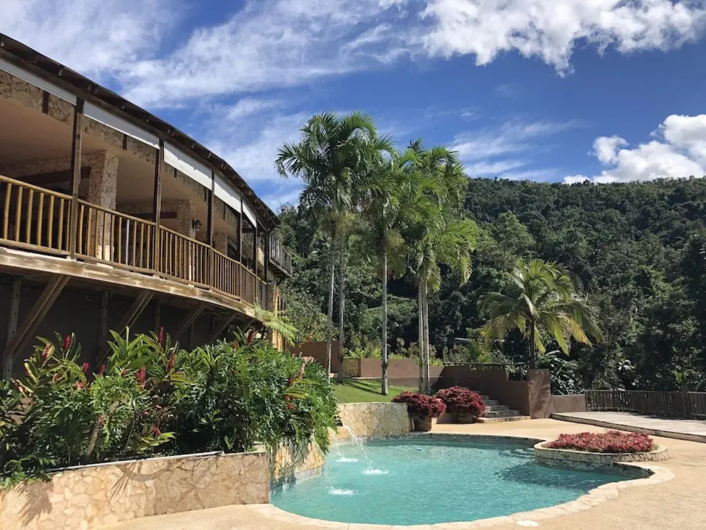 Hacienda Elena Paraiso Tropical