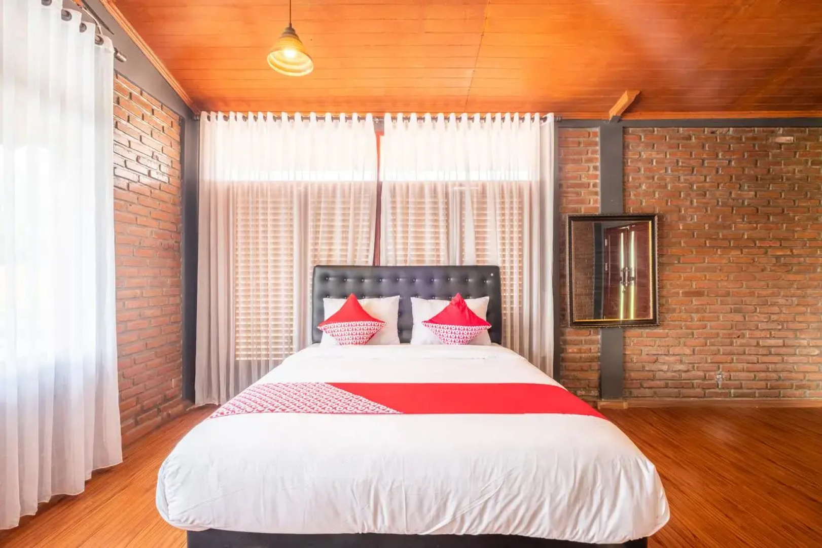 OYO 900 Villa Buleud