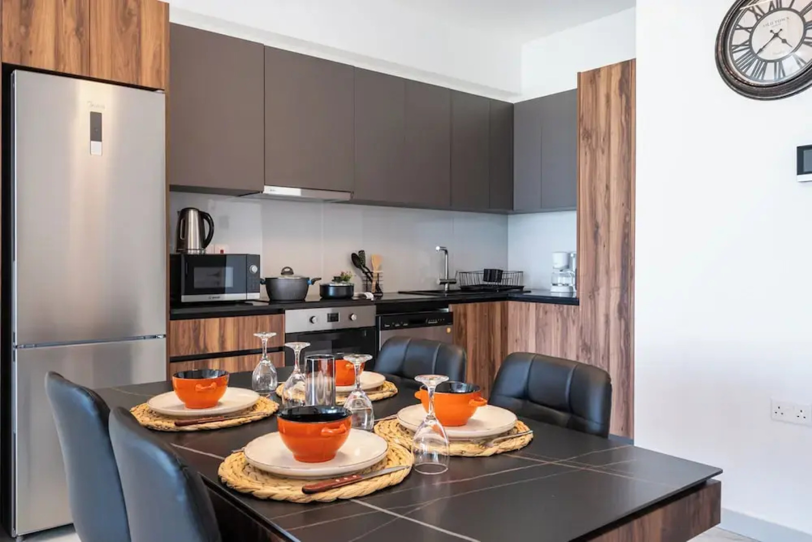 Doria 2-Bedroom Apartment & Balcony in Larnaca