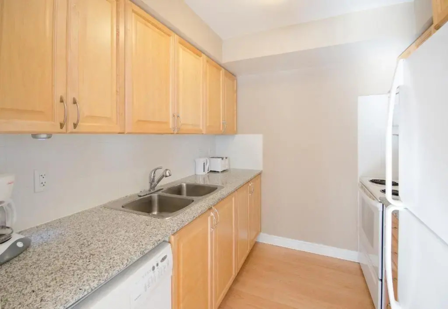 Royal Stays Furnished Apartments - Square One