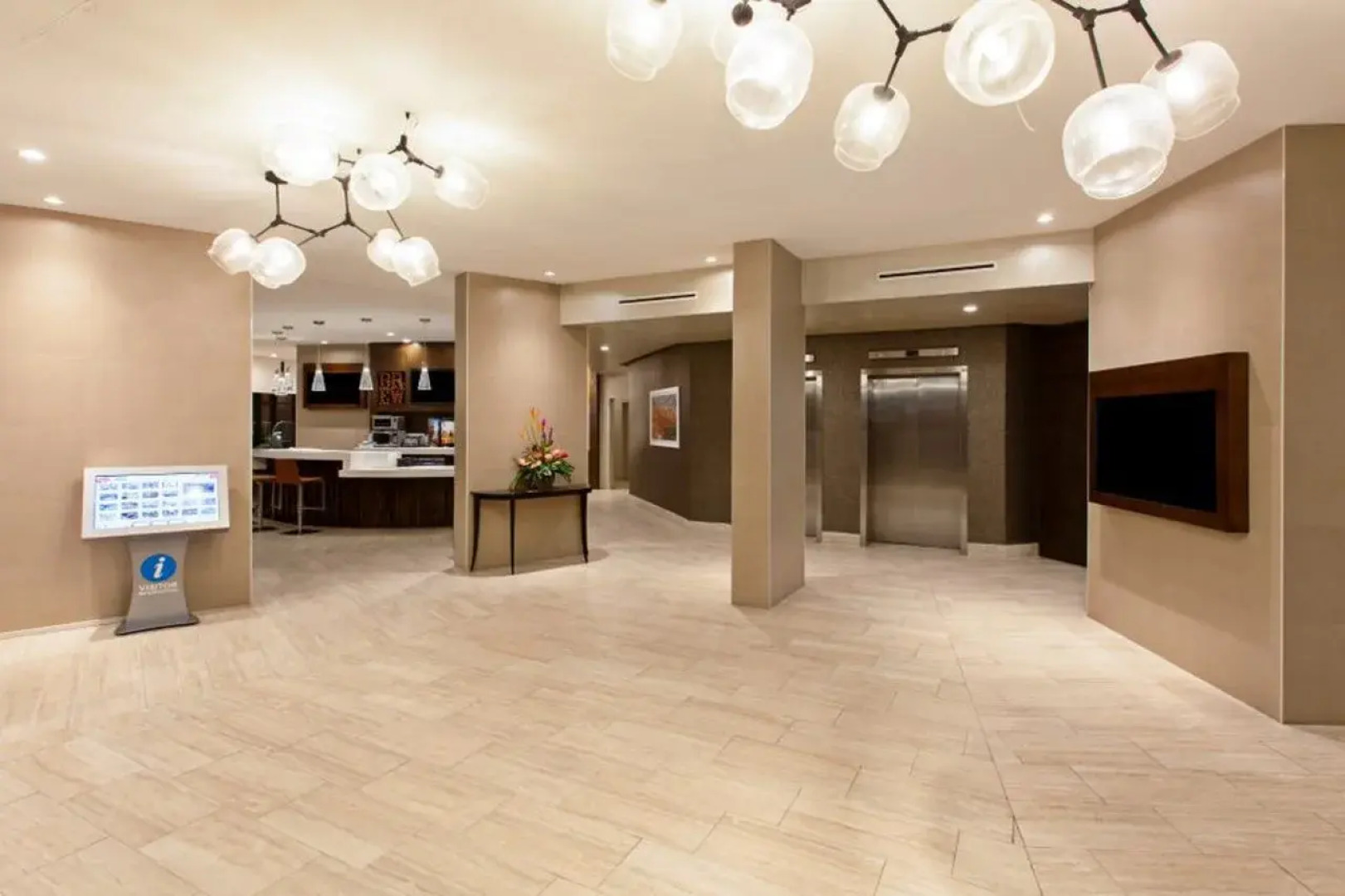 Holiday Inn Long Beach Airport Hotel and Conference Center by IHG