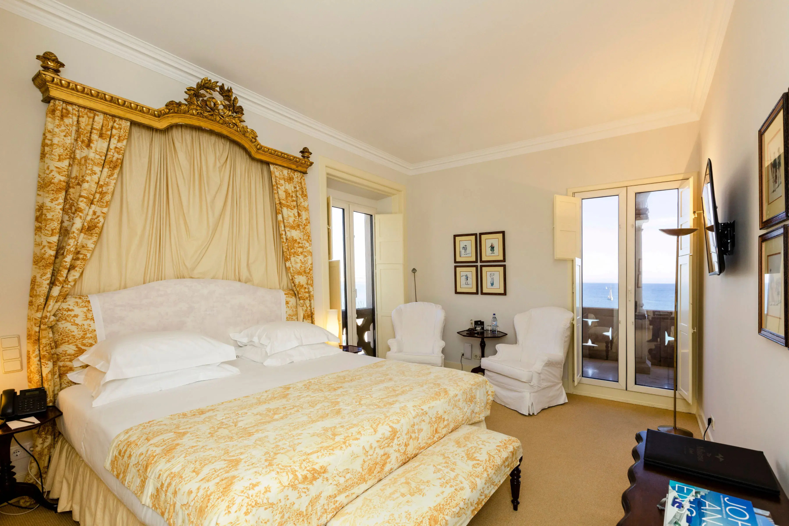The Albatroz Hotel